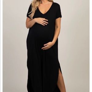 Never worn! Black, short sleeve maternity dress